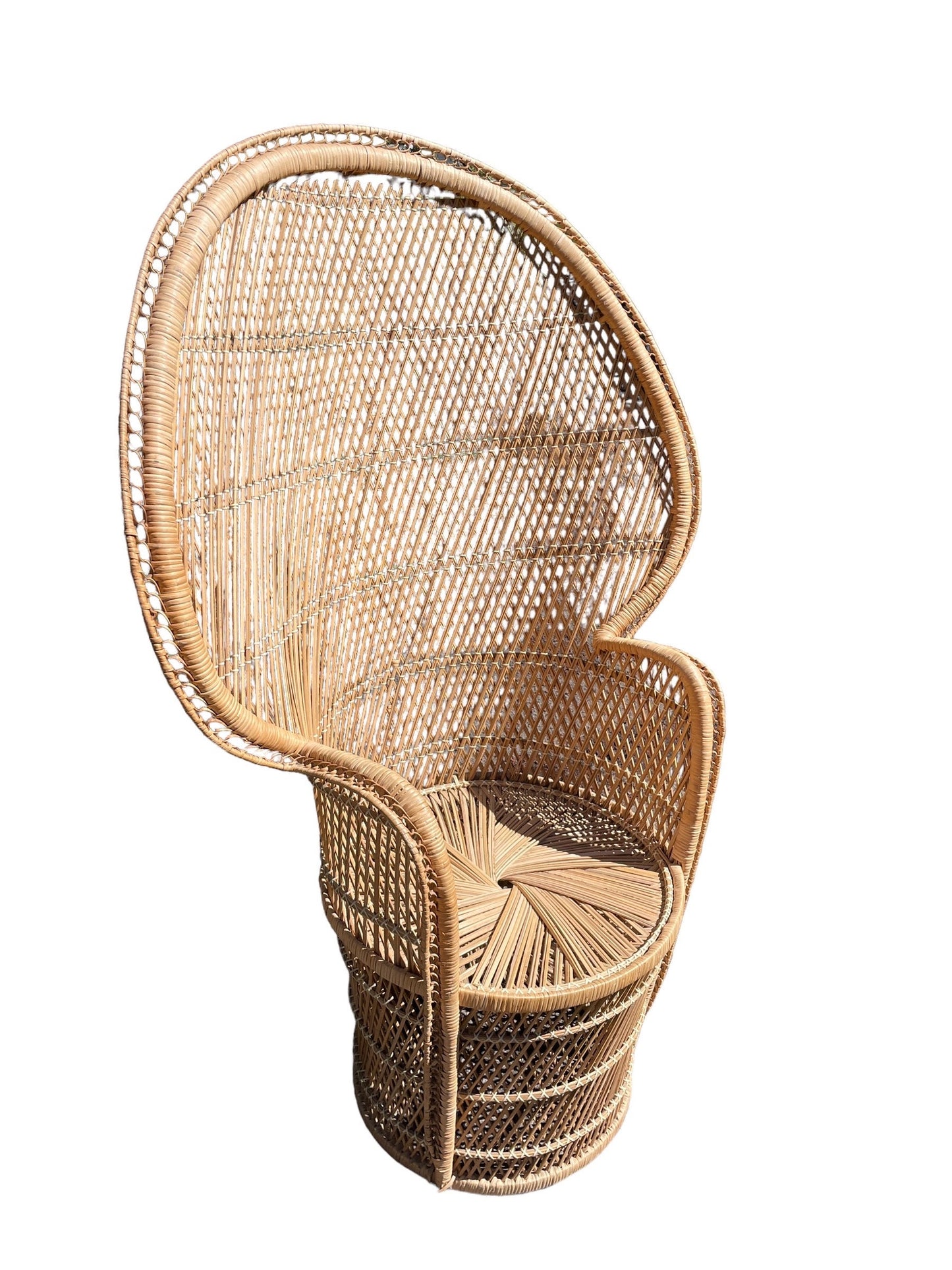 Iconic Peacock Chair Bohemian Wicker Emanuelle Peacock Chair Balloon Back Armchair Palm Beach Vintage Charm
