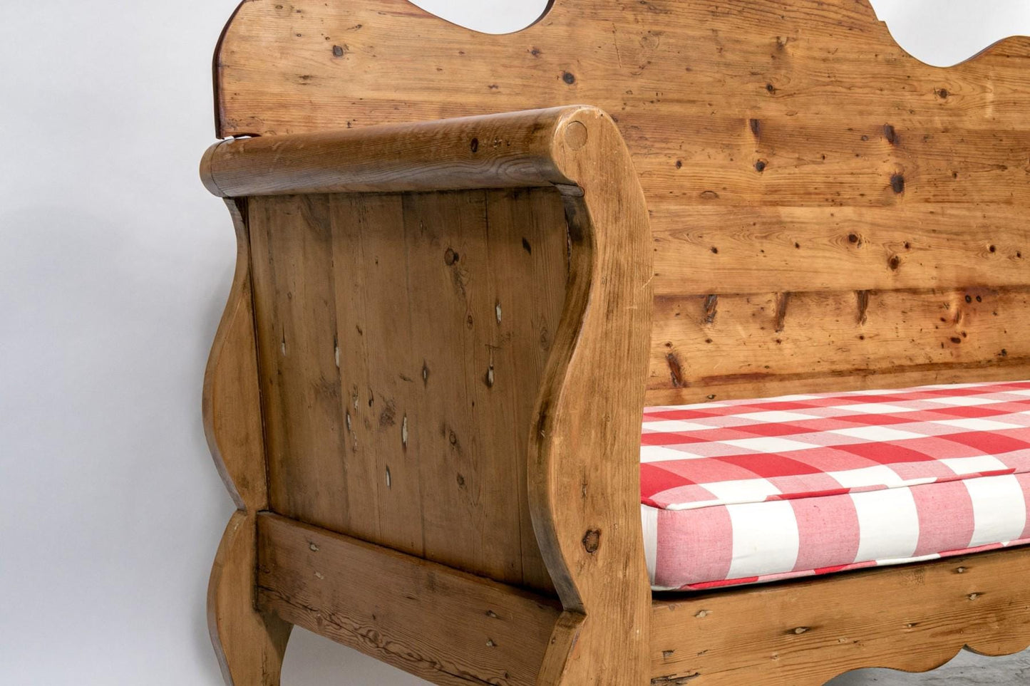 Settle Bench Rustic American Entry Bench Classic American Settle Bench for Mudroom Entryway Seating