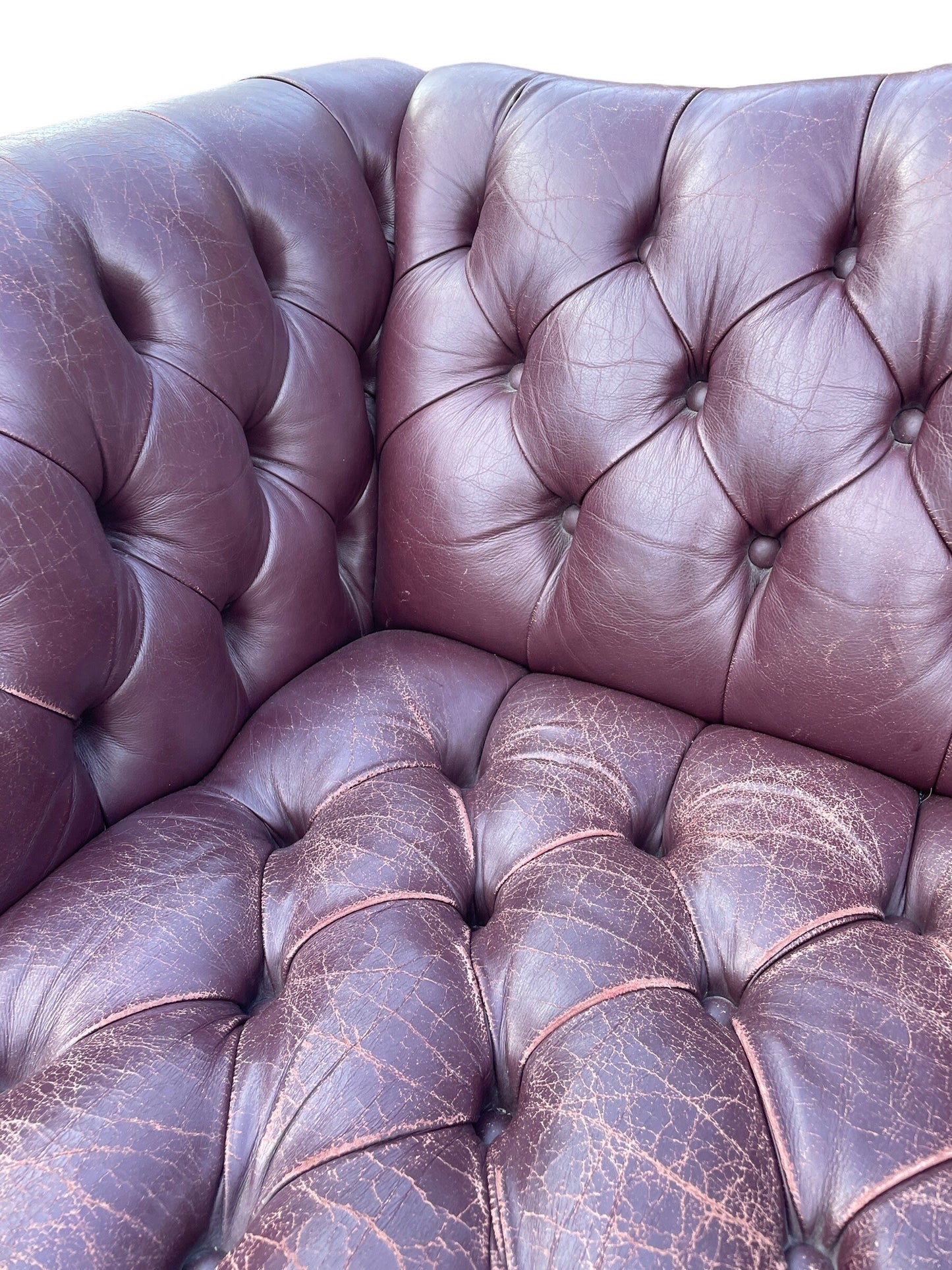 English Style Brown Leather Chesterfield Camelback Sofa with Brass Nailheads Distressed Vintage Leather Couch Sofa